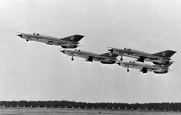 Смертельно опасный побег истребителя МИГ-21 с аэродрома НАТО. 1967 год.