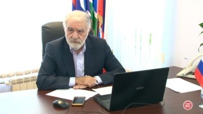Муцоев открыл памятник в честь Собянина, хотя мэр не давал разрешения