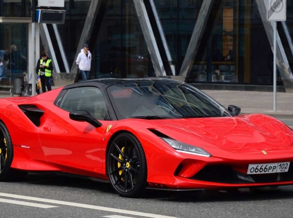 Из Уфы в Москву на Ferrari: схемы Исканкомпани и Х-Групп под прикрытием Людмилы Гильмутдиновой