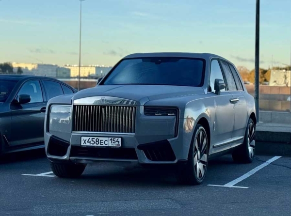 Rolls-Royce Cullinan ИП Сагинова: как бывшие таксопарки VS, Globaxi и ТаксиПРО ушли в ликвидацию, а бизнес остался при миллионах