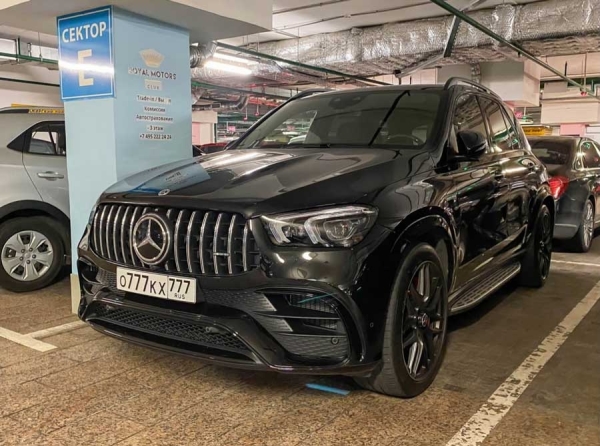Магистр МГУ на GLE 63 AMG и тёплые трубы Возрождения: как семьи Княжевых греются на миллионах из Ленинского округа
