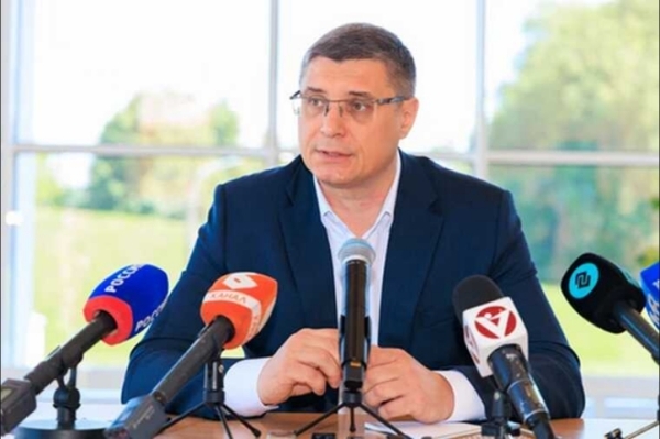 Лариса Гонтарь выпускает марки с Авдеевым, а почта работает плохо