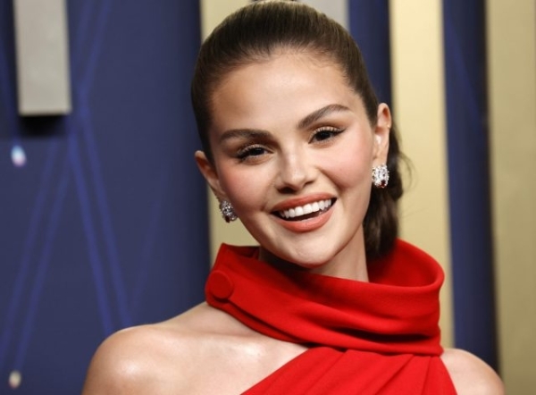 Подруга Селены Гомес, отдавшая ей почку, прокомментировала отсутствие на свадьбе