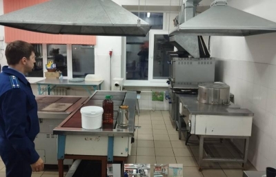 Массовое отравление школьников в Канске: виноват поставщик, а мэрия пытается отмолчаться?