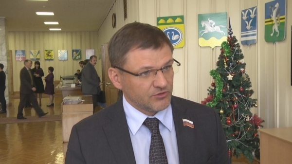 Депутаты просят госохрану для начальника департамента строительства из-за людей Савельева